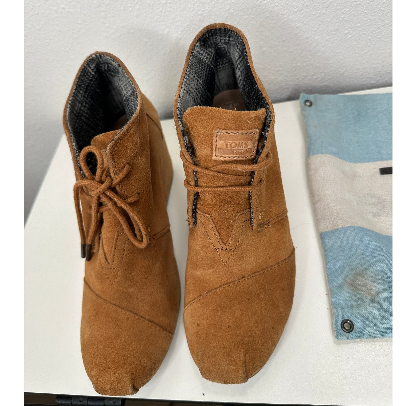 Toms Rust Brown Suede Camel Desert Pleated Toe Wedge Tie Booties 7