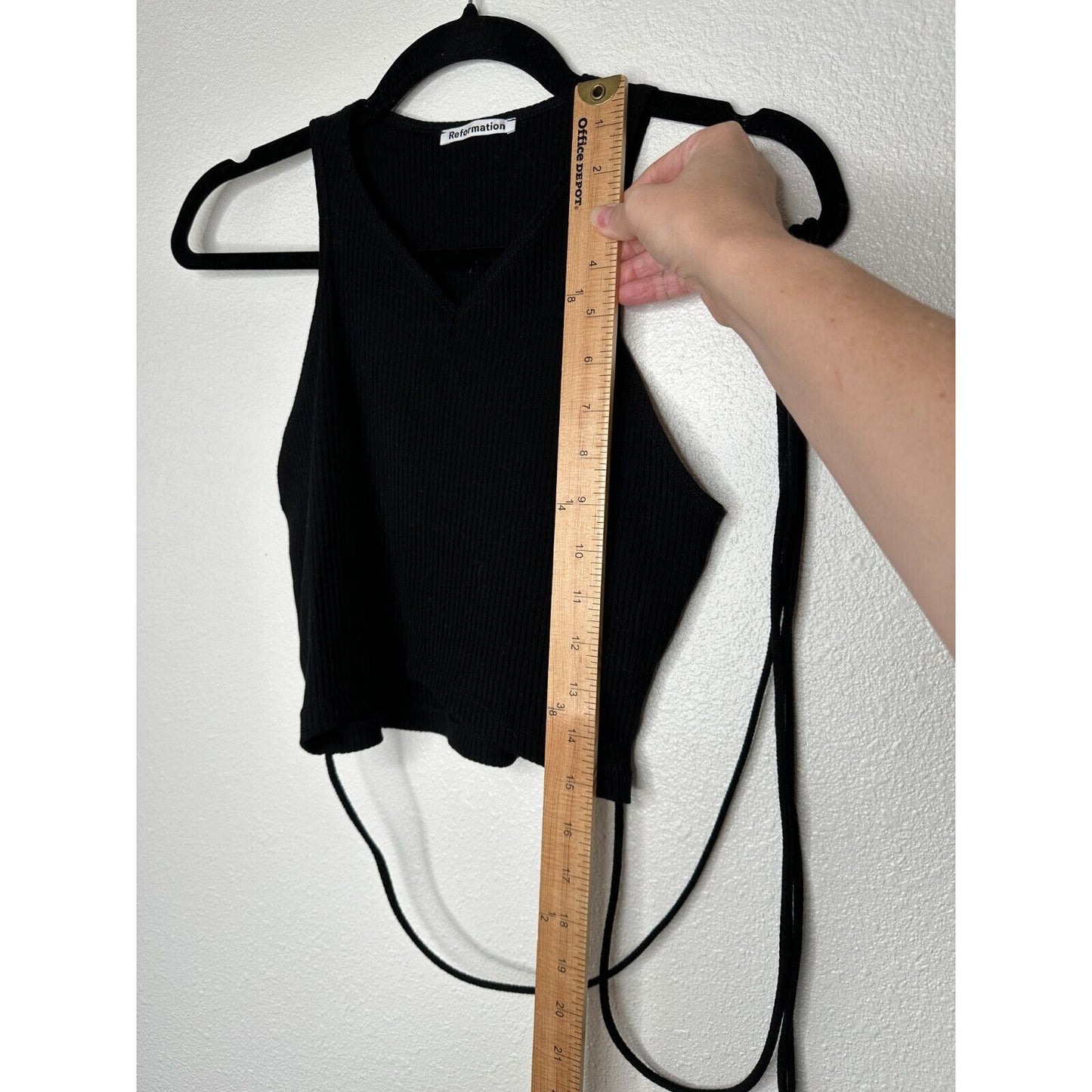 Reformation Yvie Black Ribbed Knit V-Neck Crop Tank Top Tie Wrap Around Waist S