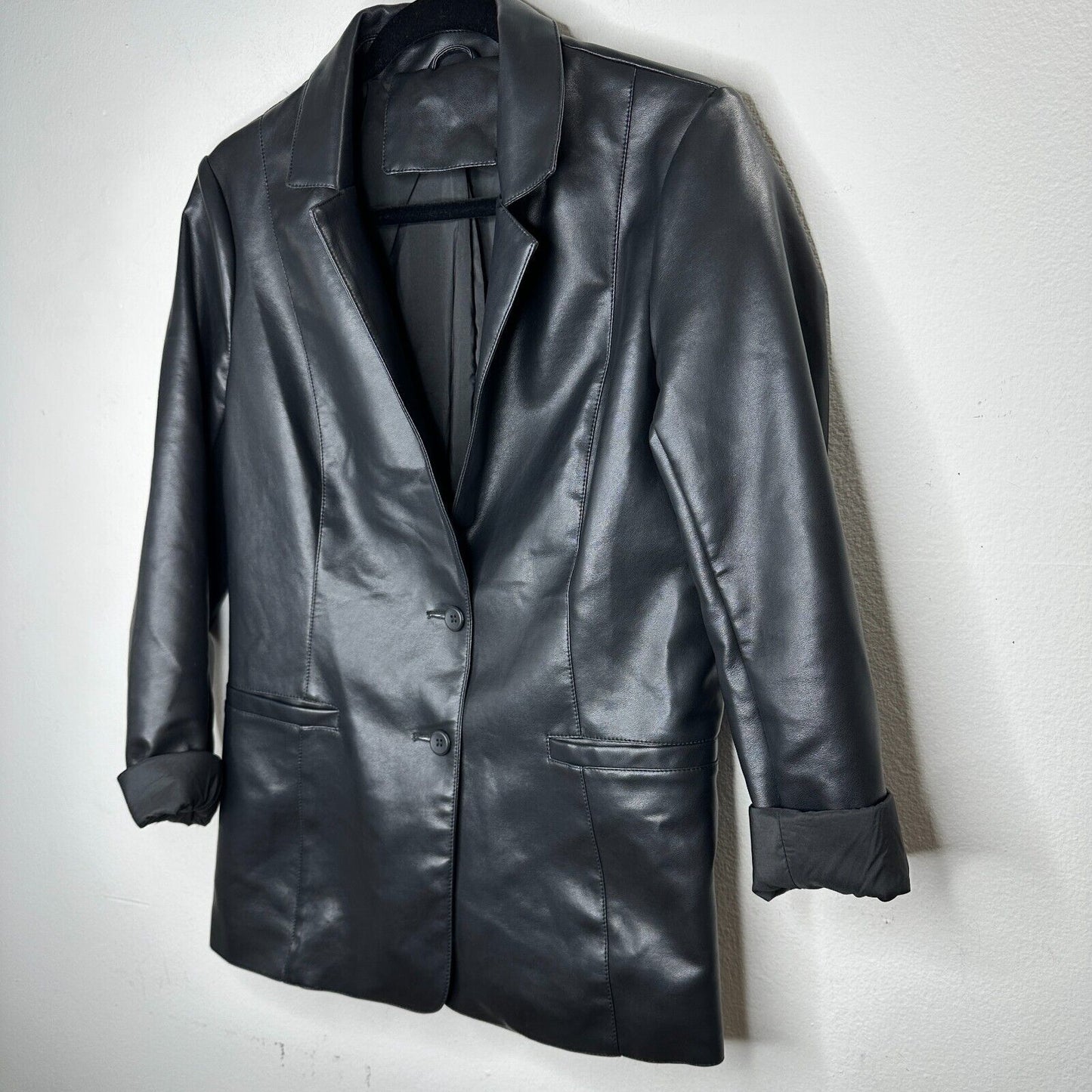 Black Leatherette 2-Button Narrow Lapel Welt Pockets Button Sleeve Blazer Medium