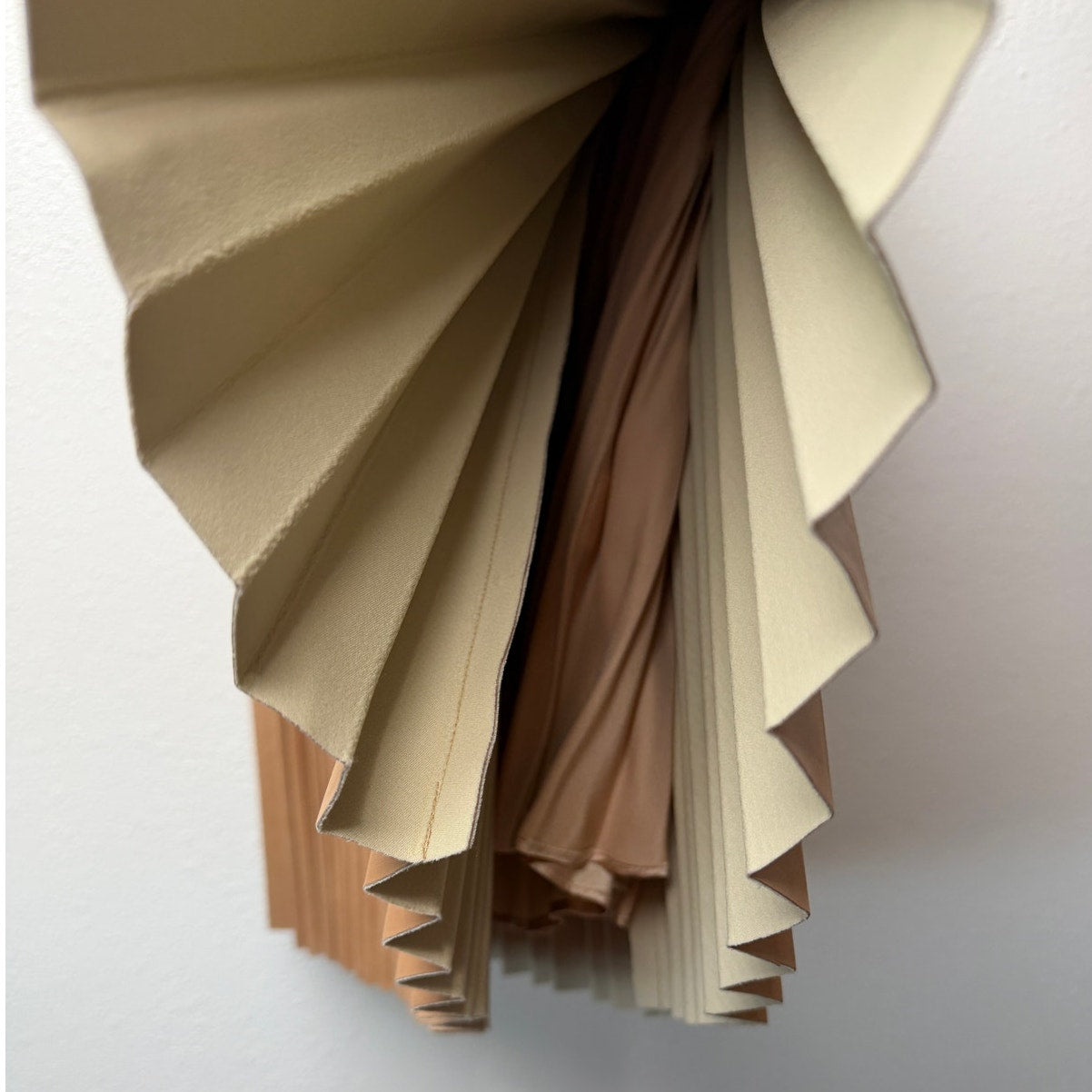 August Getty Atelier Accordion Pleat Leather Maxi Skirt Tan Women's US 4