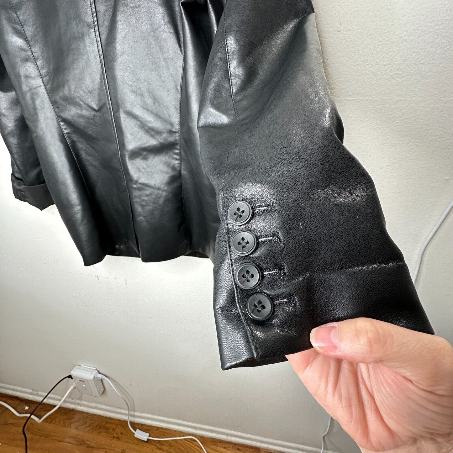 Black Leatherette 2-Button Narrow Lapel Welt Pockets Button Sleeve Blazer Medium