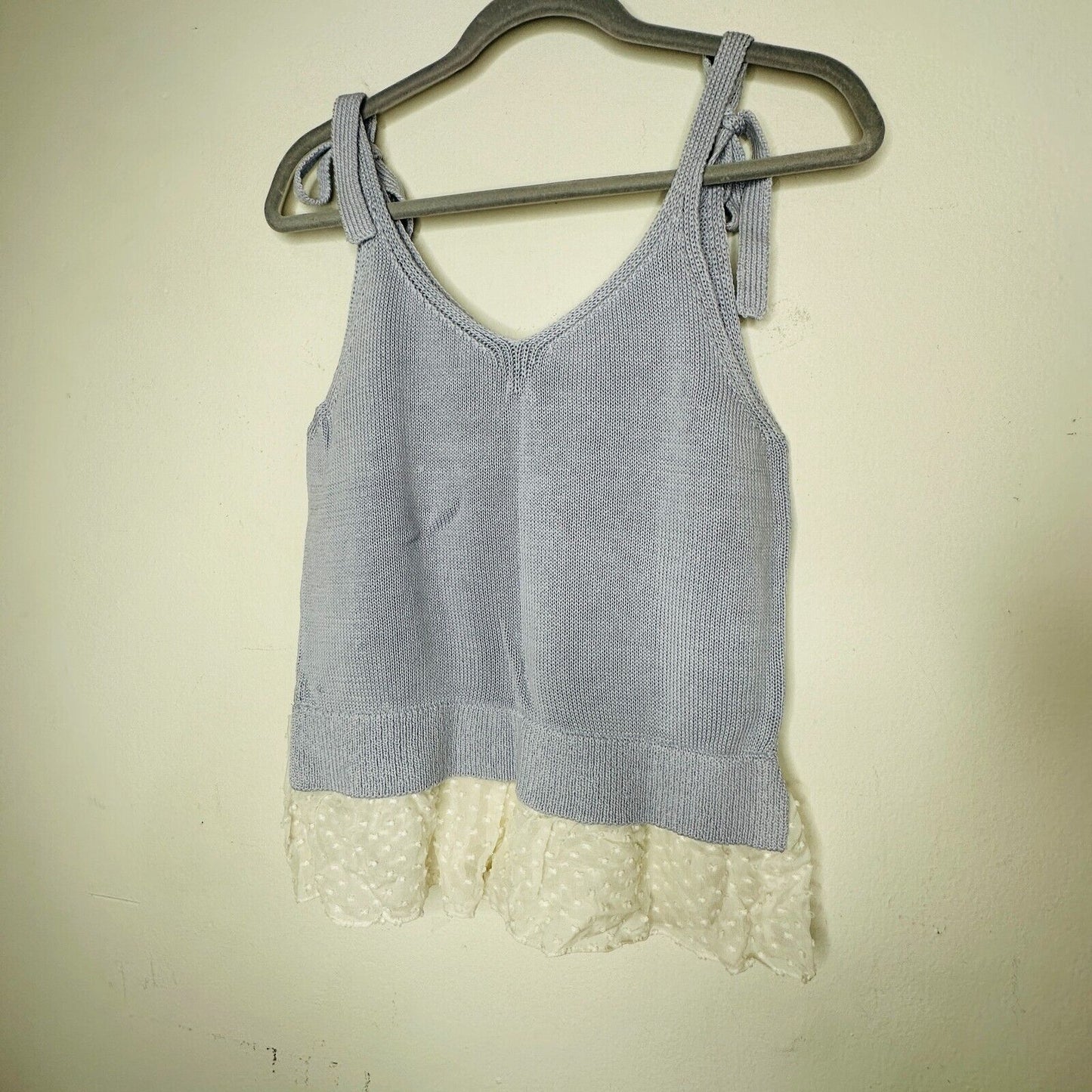 Club Monaco Purple White Knit V-Neck Tank Sheer Mesh Polka Dot Ruffle Hem Medium