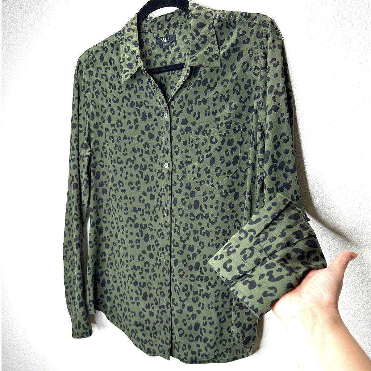 Rails Kate Olive Cheetah Print Long Sleeve Button Down Silk Blouse S