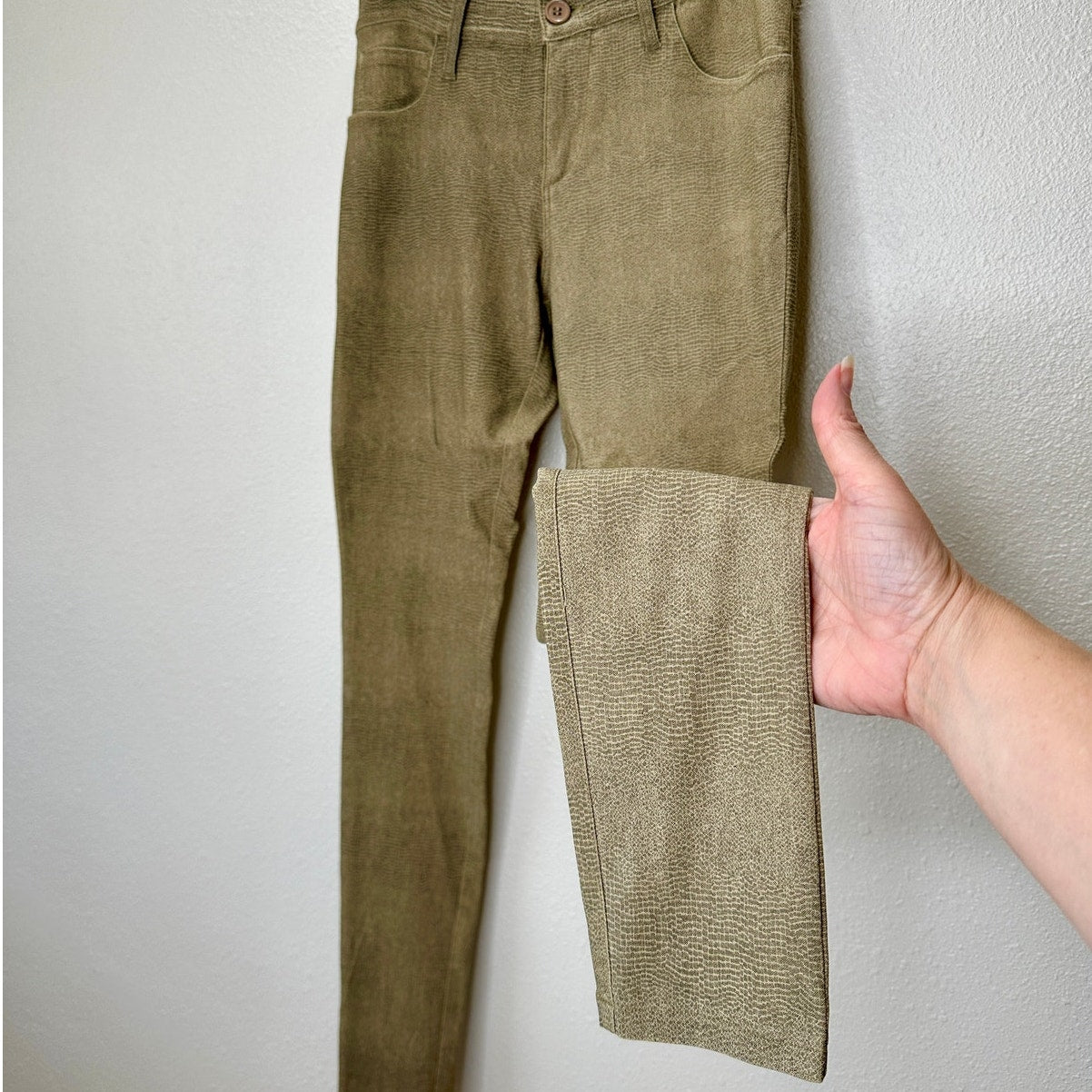 Caribbean Queen Muted Yellow Gray Snakeprint Front Zip Button Jeggings S