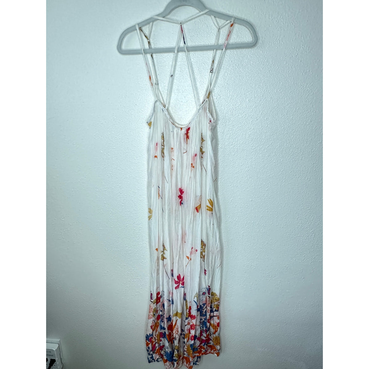 Lovestitch White Mimi Floral Print Sleeveless Scoop Neck Cross-Back Maxi Dress