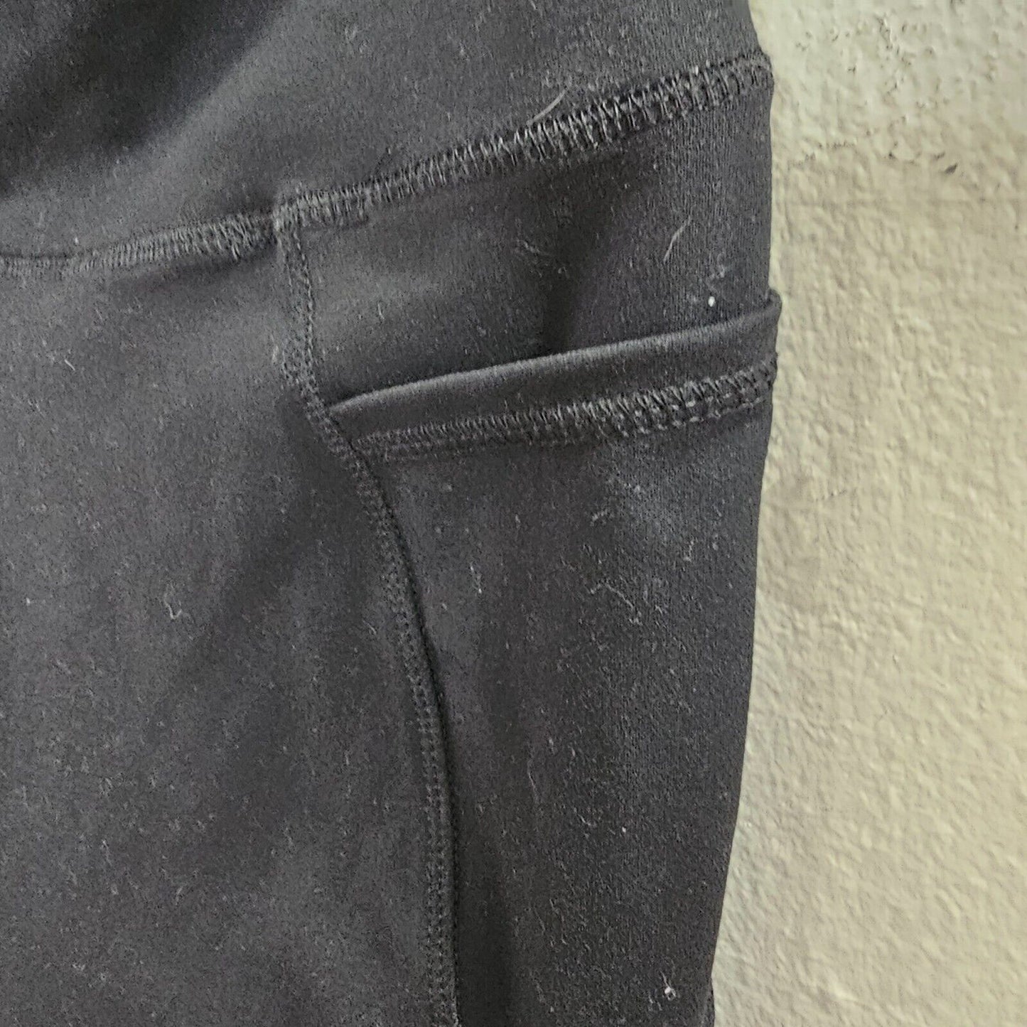 Danskin Black Bike Shorts Side Pockets High Rise Waistband Shaping Contour Seams