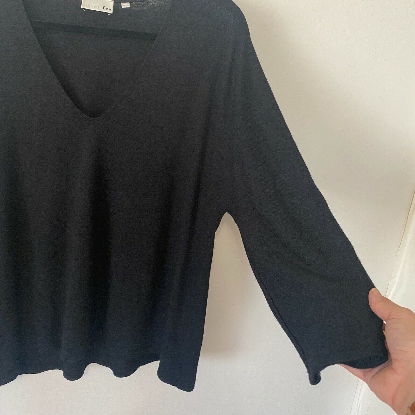 Aritizia Wilfred Free Black Thin Knit V-Neck 3/4 Sleeve Boxy Sweater Jumper M