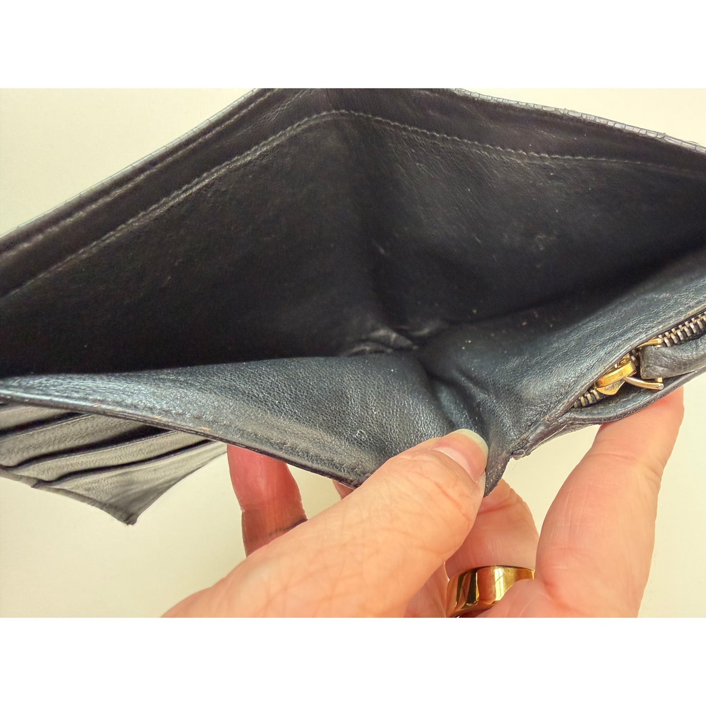 Bottega Veneta Intrecciato Black Leather Zip Wallet Italy Woven