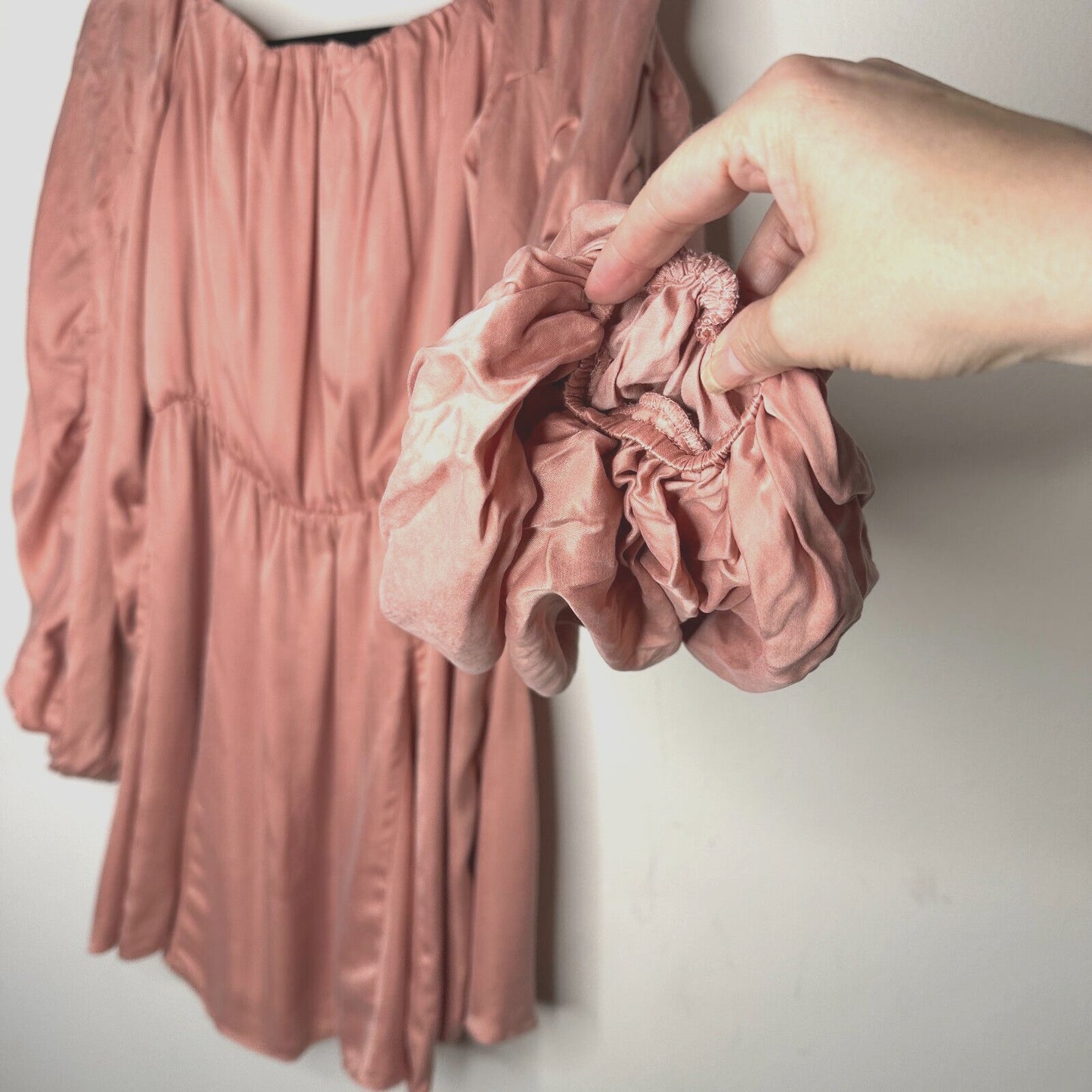 Revolve Lovers + Friends Pink Windblown Off Shoulder Balloon Sleeve Mini Med