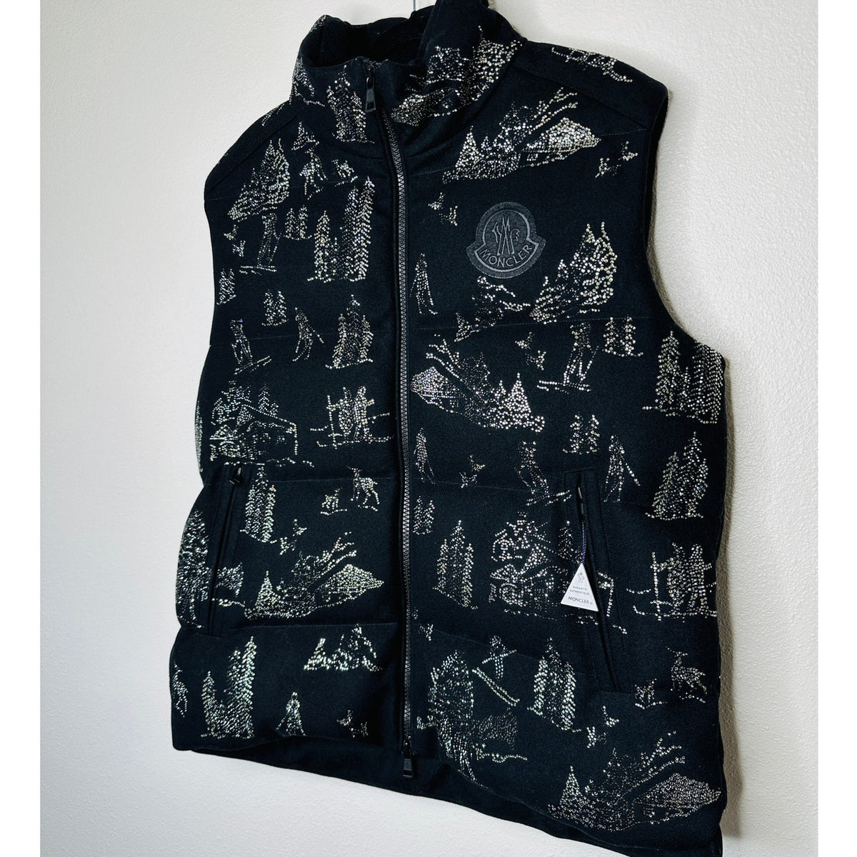 NWT RARE Moncler Titan Gilet Black Rhinestone Winter Ski Motif Vest 3 / Large