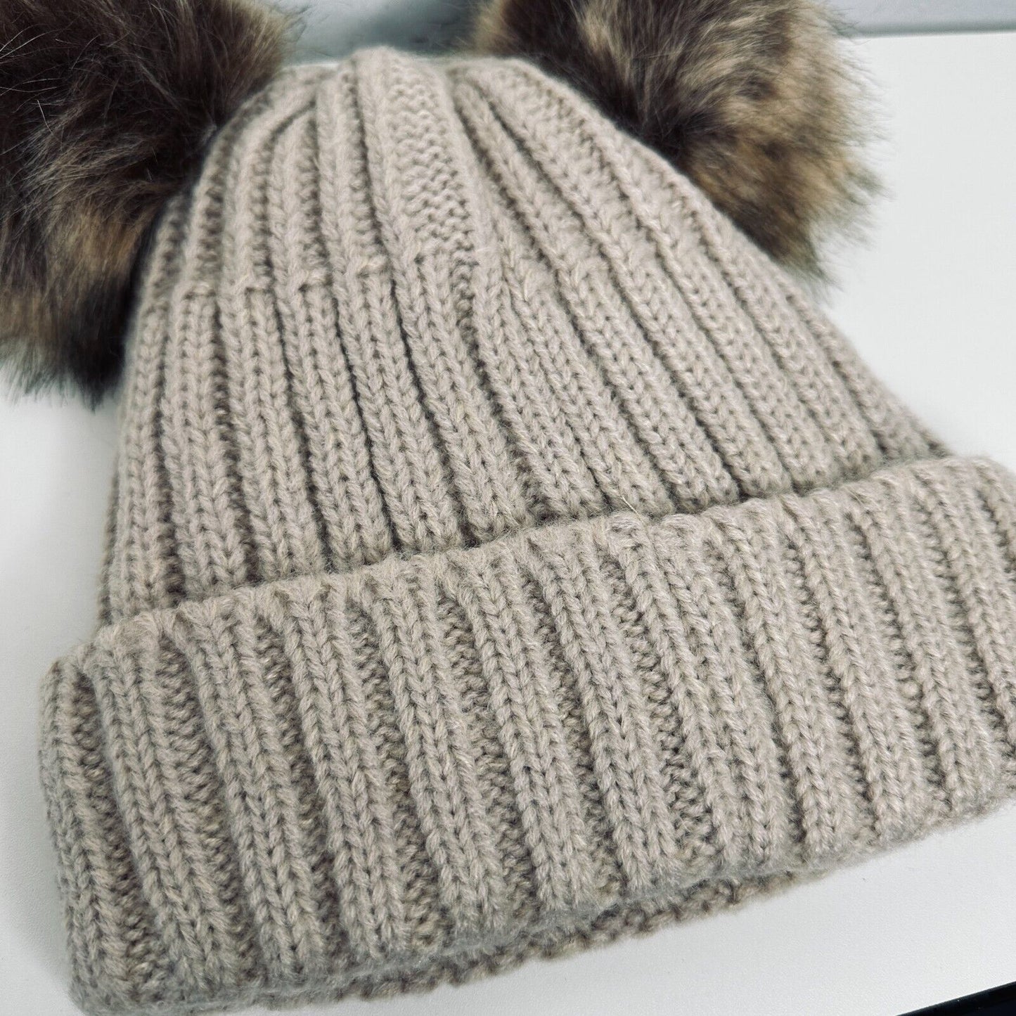 Arctic Paw Tan Cream Lined Thick Cable Knit Beanie 2 Brown Faux Fur Pom Poms OS