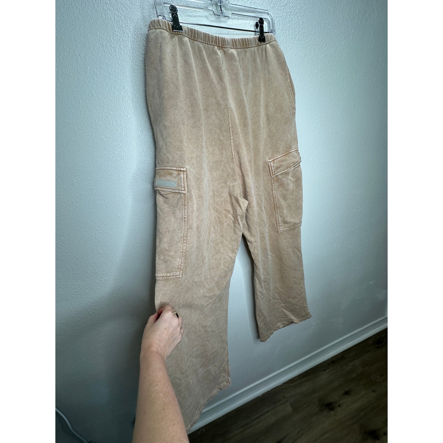 Acne Studios Mens Tan Wide Leg Cargo Sweat Pants M