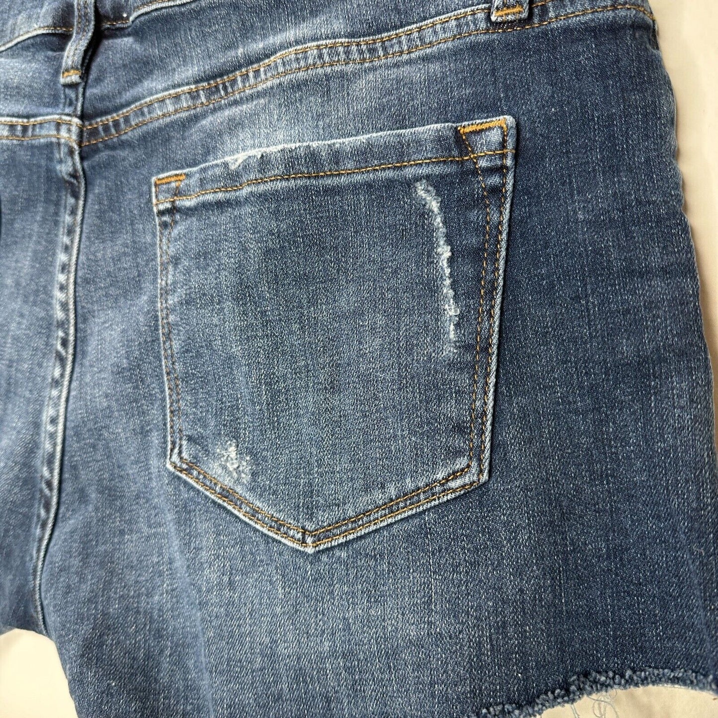 Frame Le Cutoff Medium Blue Wash Distressed Raw Hem Front Zip Jean Shorts 31