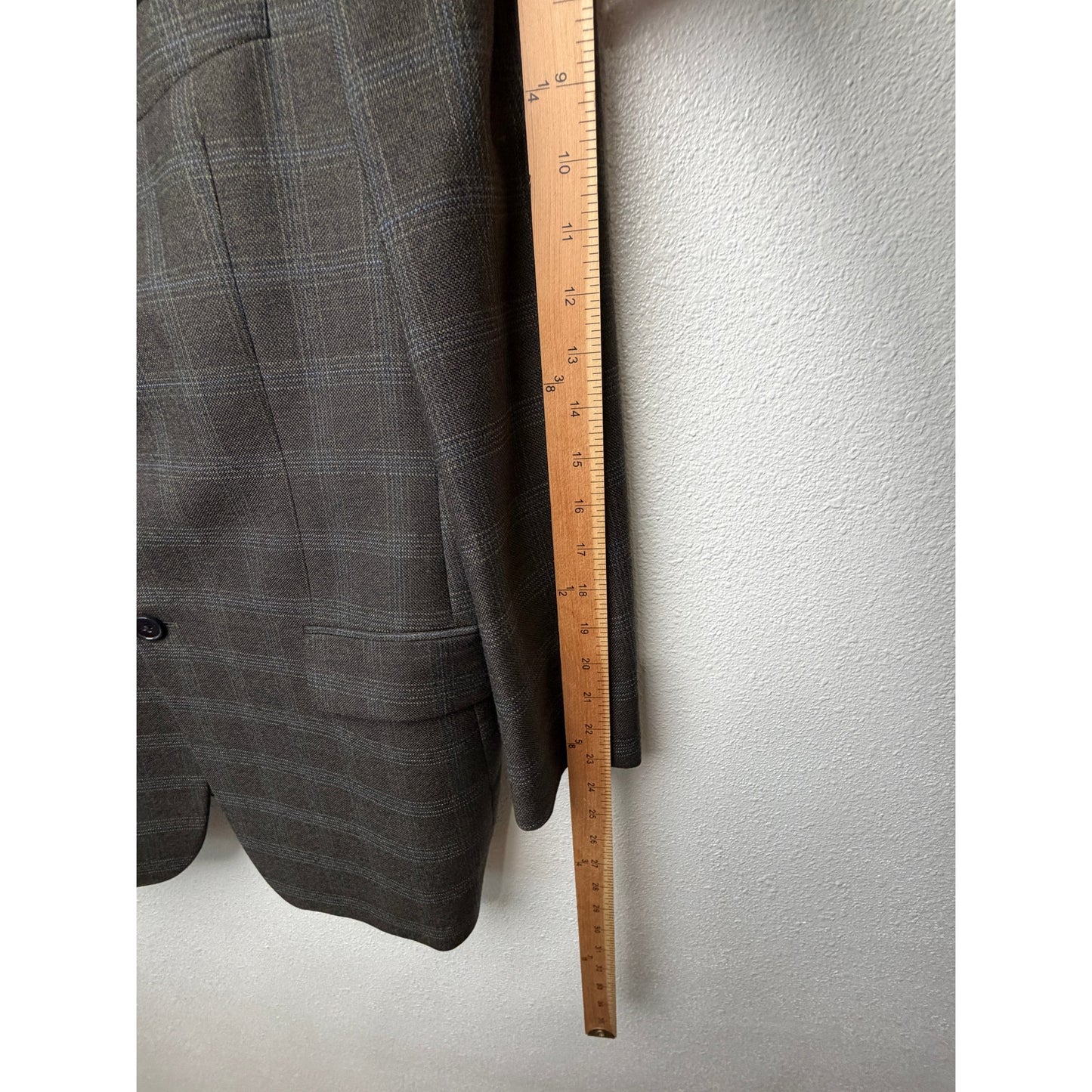 Hugo Boss Men’s 42R Brown Plaid Blazer Sport Coat Jacket