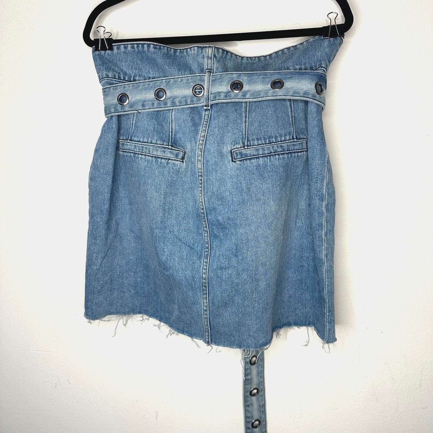 GRLFRND Ava Medium Blue Wash Zip Denim Skirt Grommet Belt Frayed Hem Paperbag 32