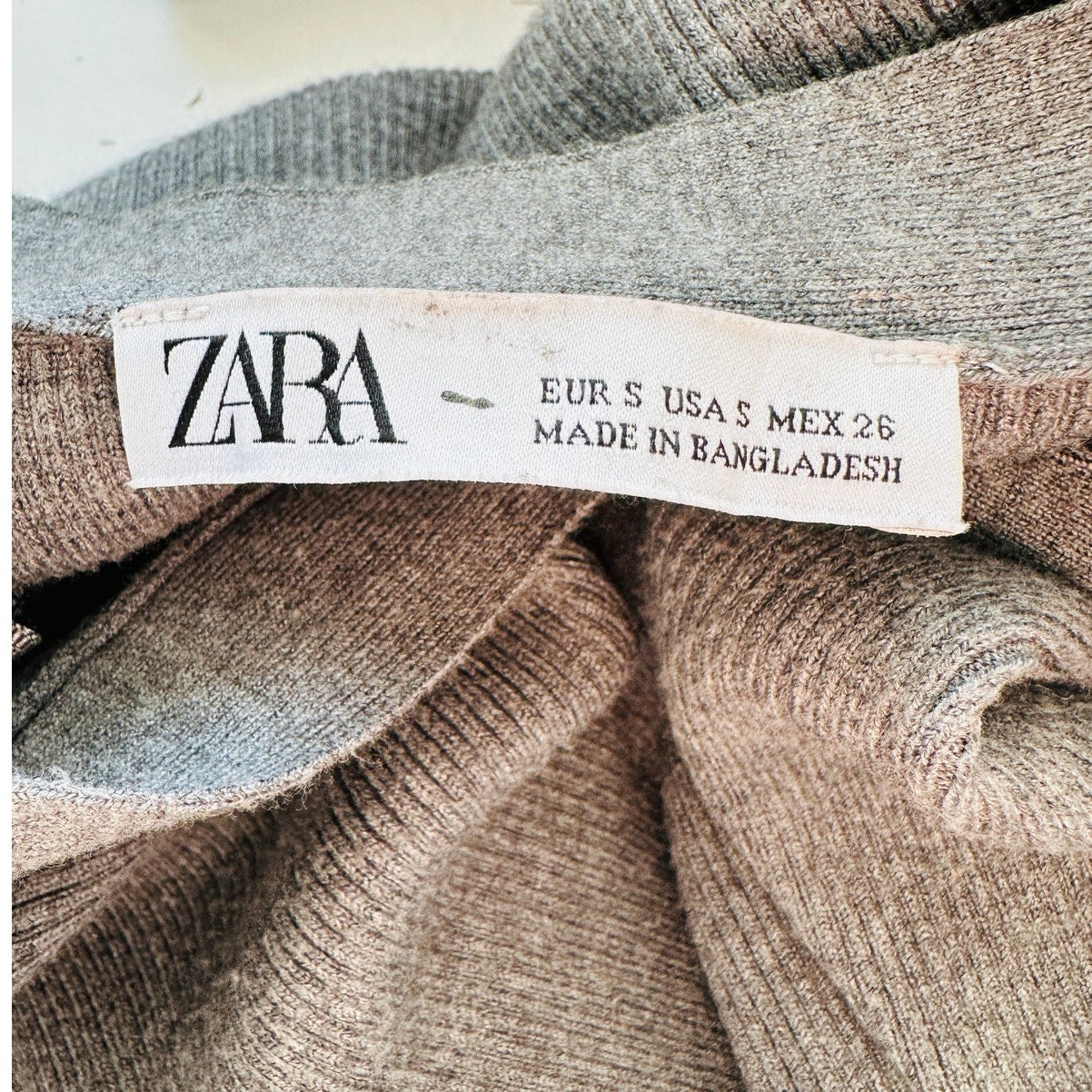 Zara Heather Gray Micro Rib V-Neck Front Button Long Sleeve Crop Cardigan Sweater S