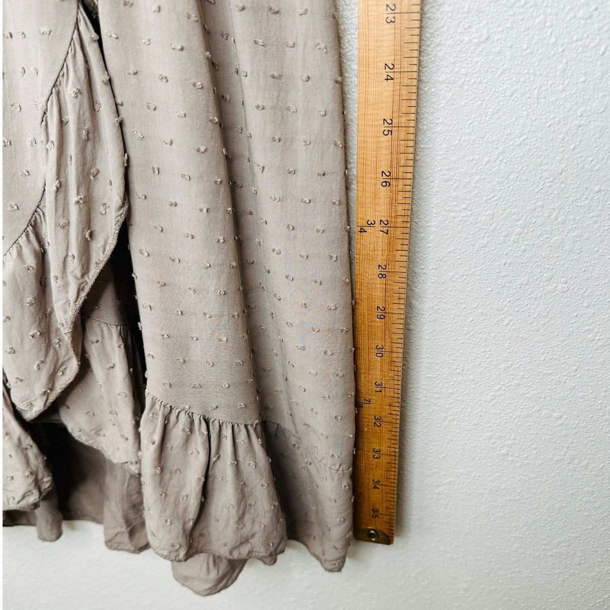 Alice Rinaldi Taupe Tonal Polka Dot Short Sleeve Faux Wrap Ruffle Dress M