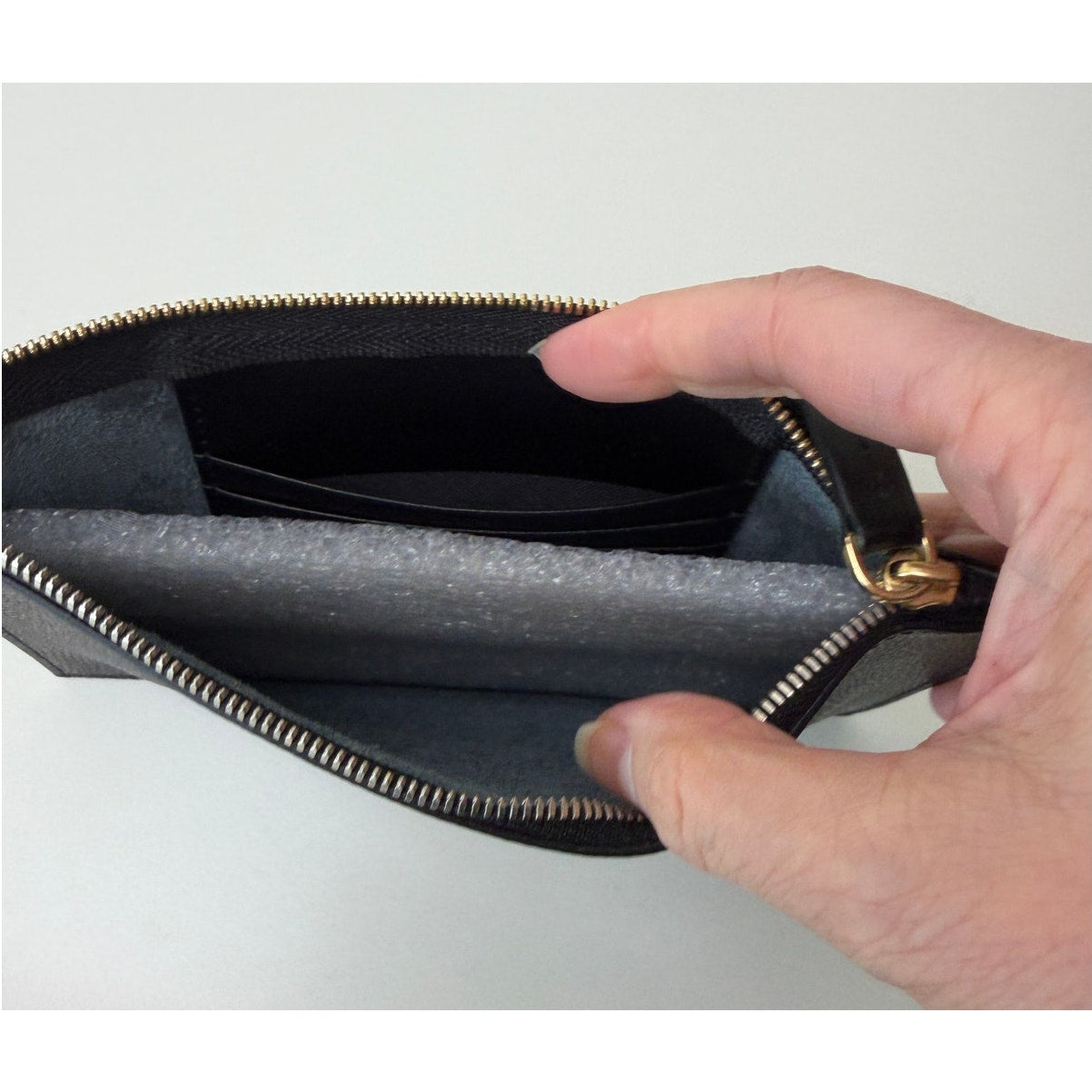 NWOT Want Les Essentiels Black Leather Zip Wallet Clutch Pouch