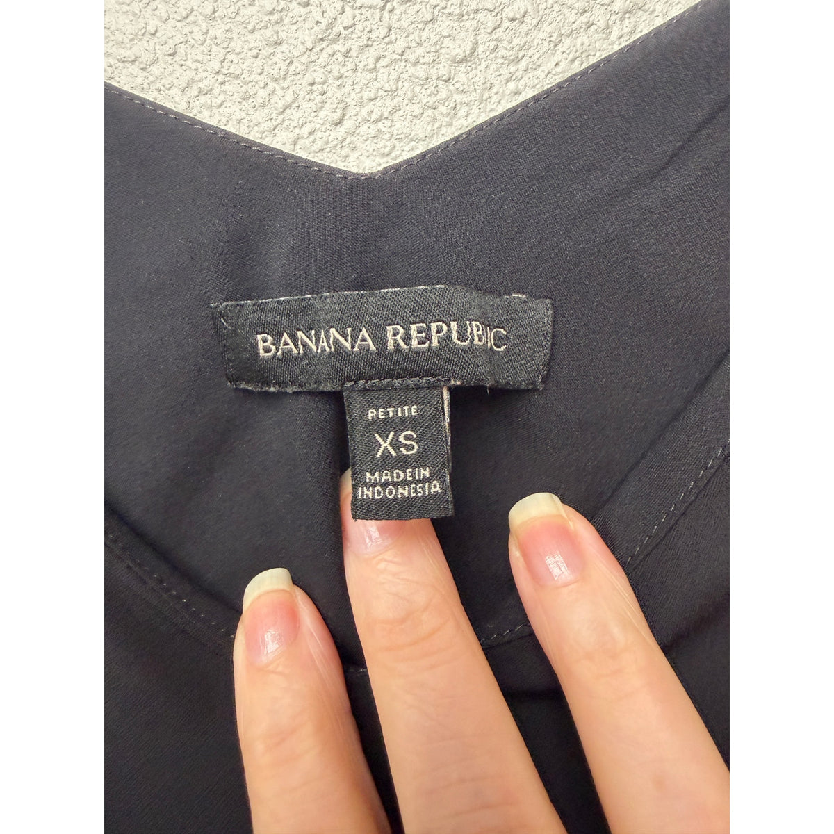Banana Republic Black Spaghetti Strap V Neck Cami Women's US XS Petite