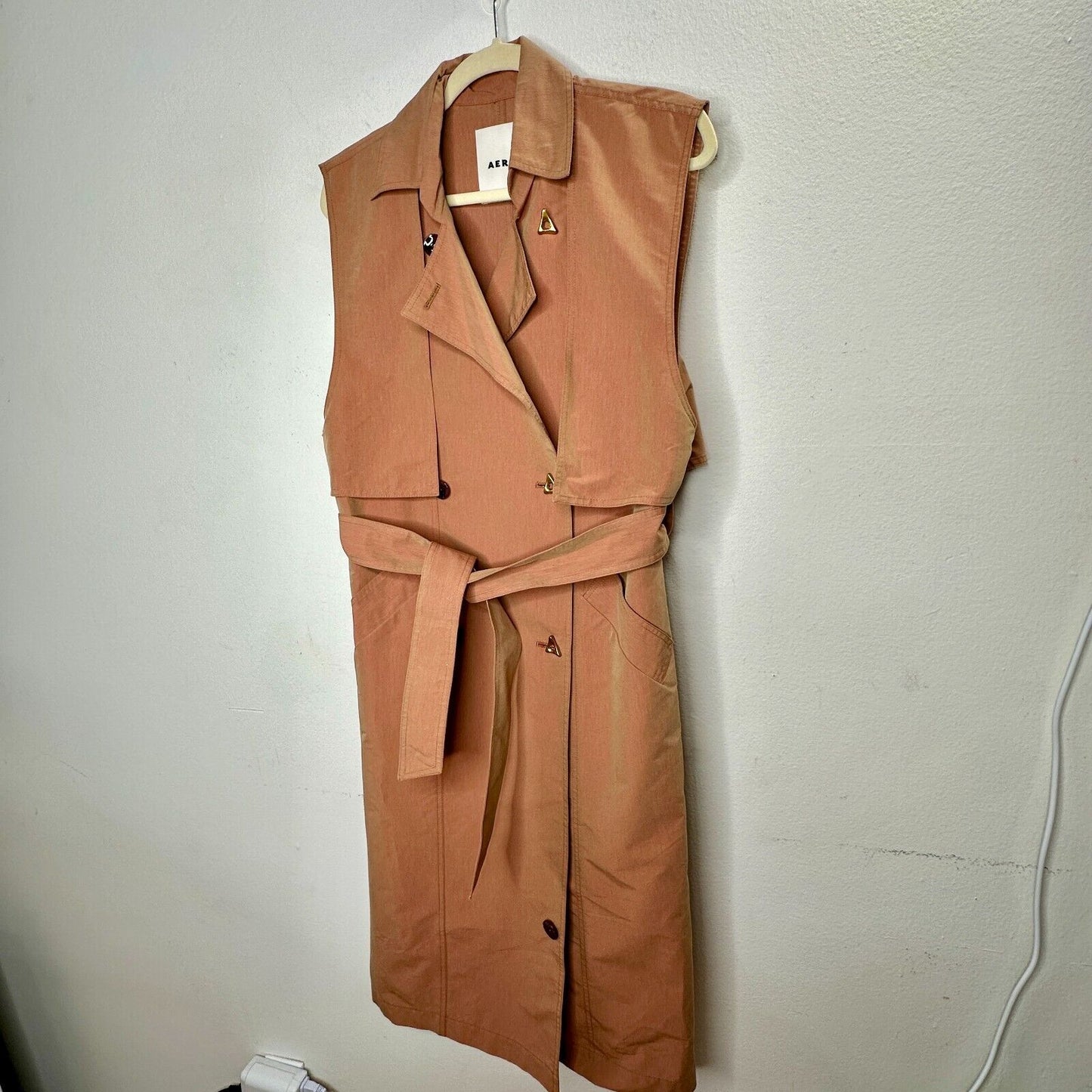 Aeron Delray Dusty Peach Iridescent Sleeveless Button Trench Coat Welt Pockets