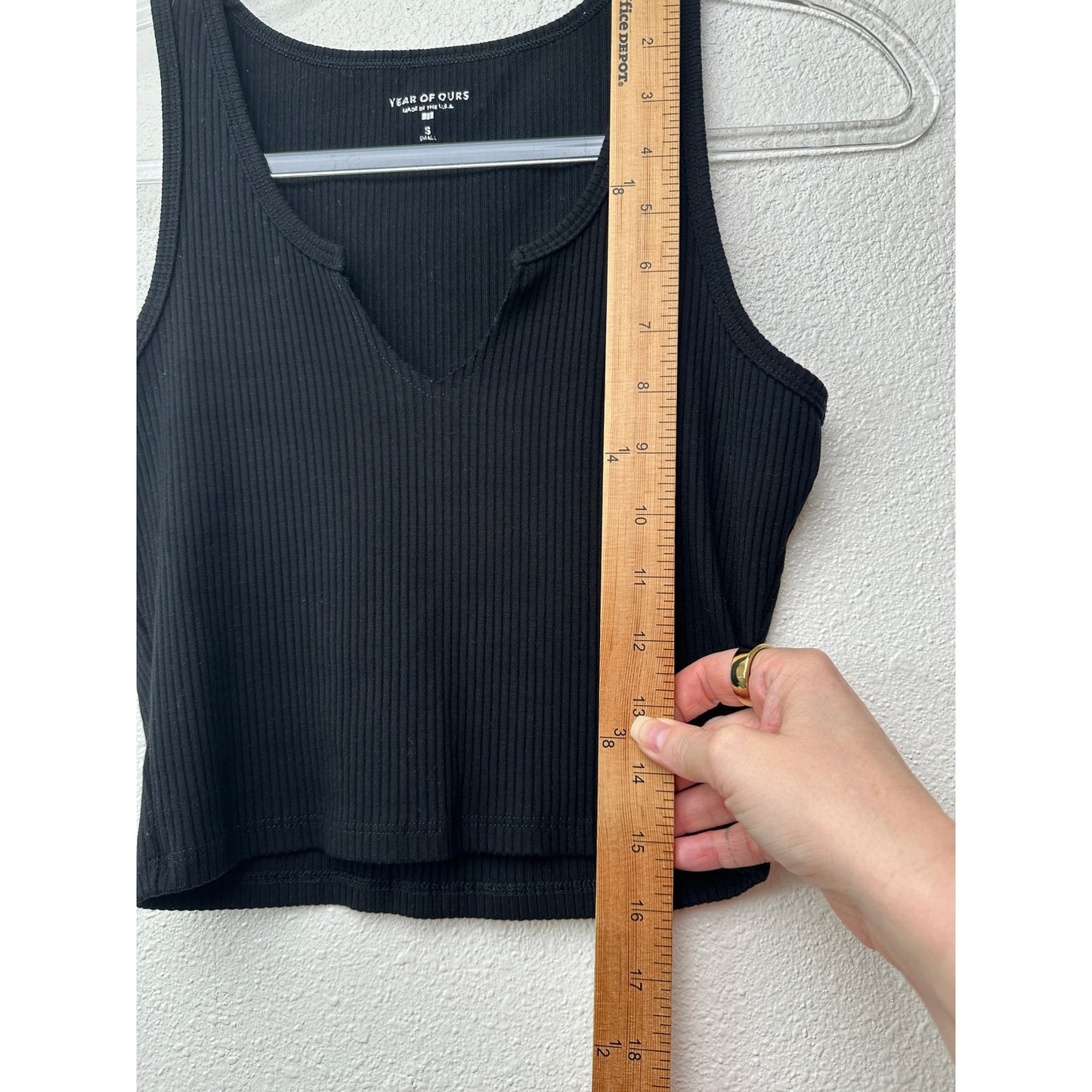 Year of Ours Black Ribbed V Neck Crop Tank Top Small