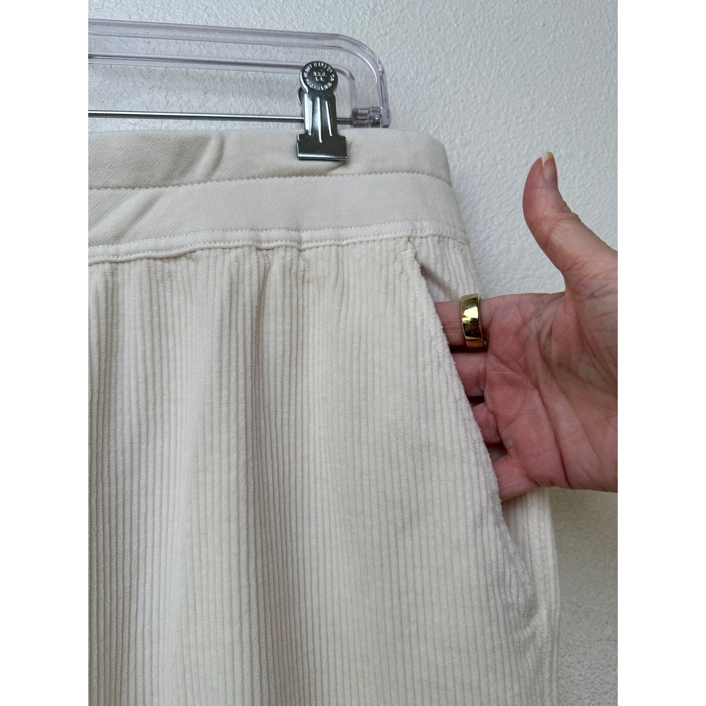 NWT James Perse Cream Ribbed Velour Jogger Unisex US S