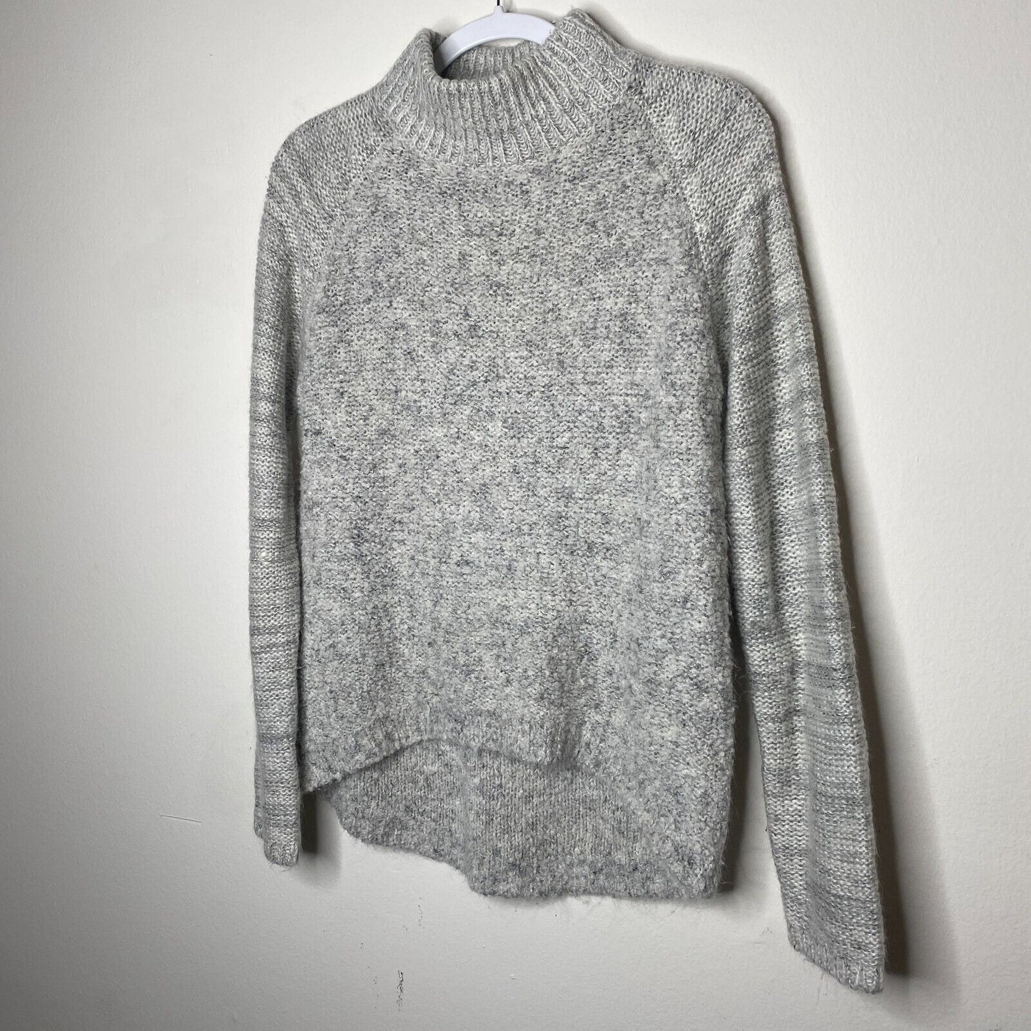 John + Jenn White & Gray Marled High-Low Long Sleeve Mock Turtle Neck Sweater SP