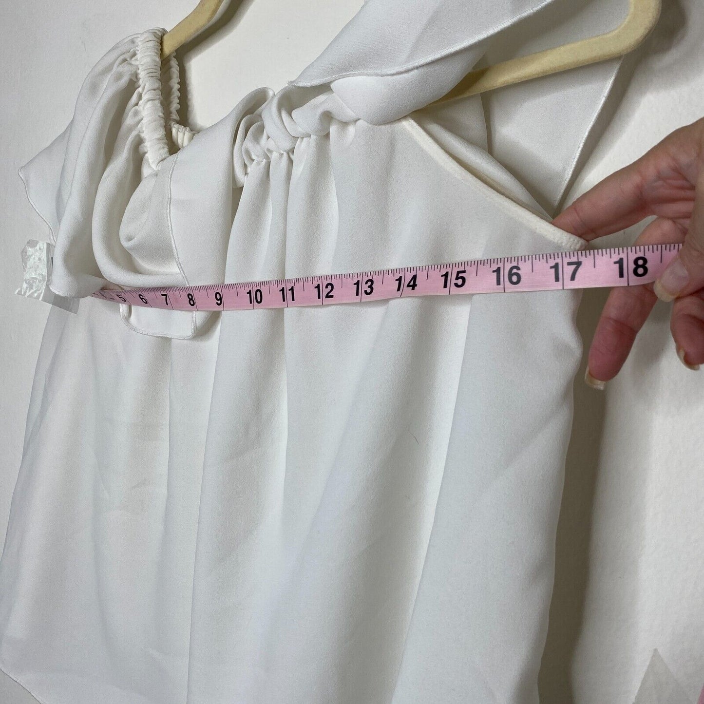 Aritzia Wilfred Silk Promener Off Shoulder Flowy Ruffle Blouse Off White Small