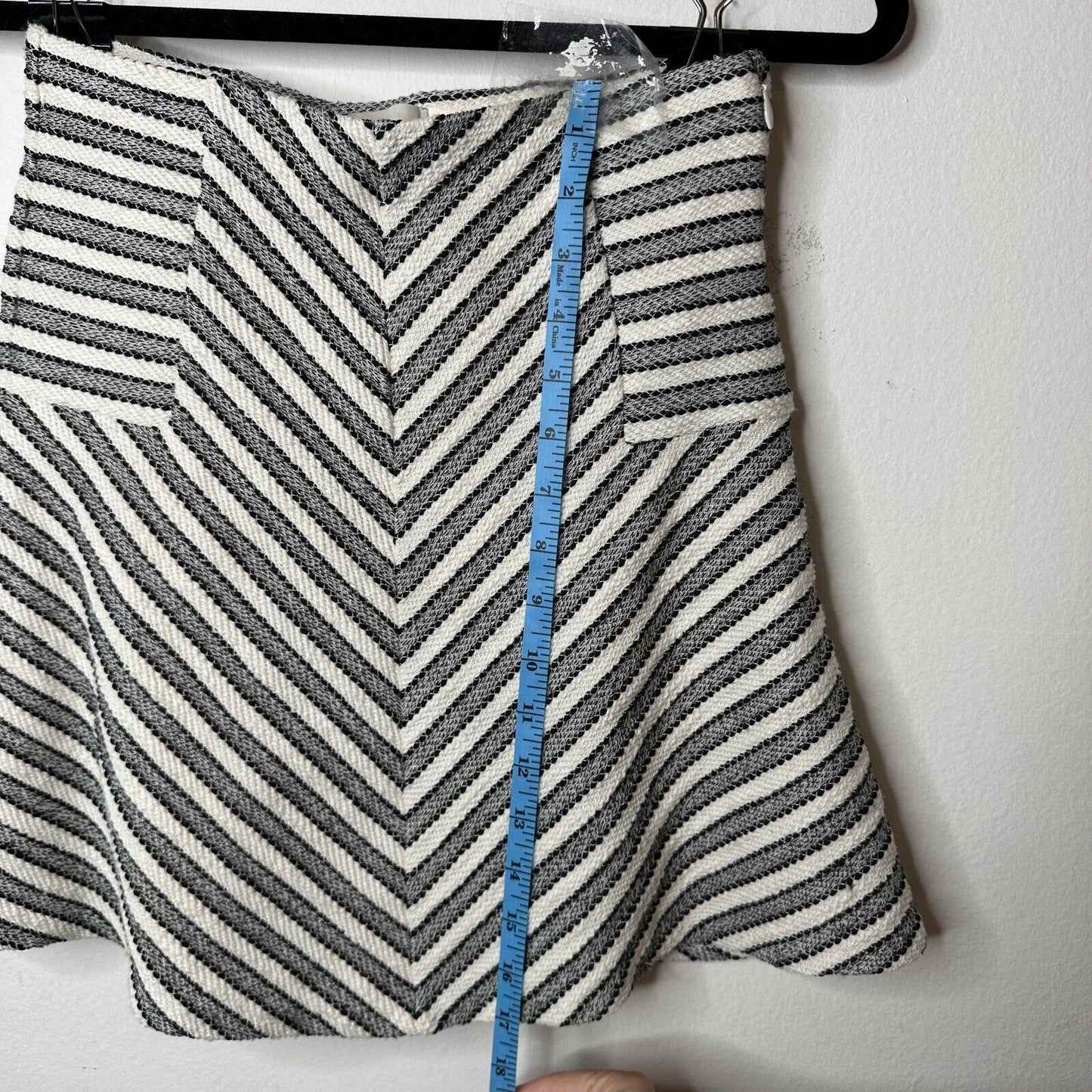 Ann Taylor Loft Petite Textured Cream & Black Chevron Stripes Flare Skirt XXSP